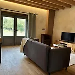 Ecologique Accueillant En Sologne Bourbonnaise, Animaux Acceptes, Parking - Fr-1-489-614 Holiday home *